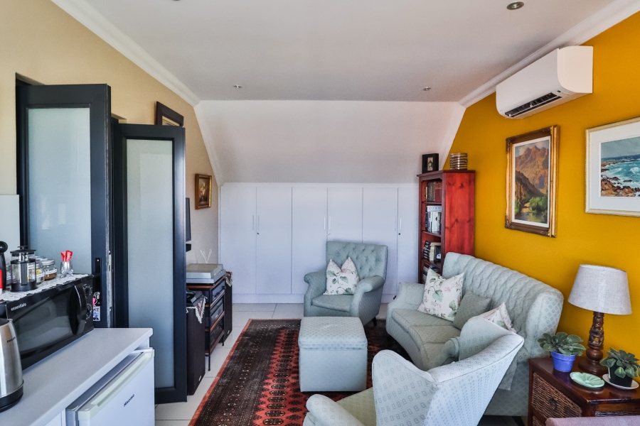 3 Bedroom Property for Sale in Sandbaai Western Cape